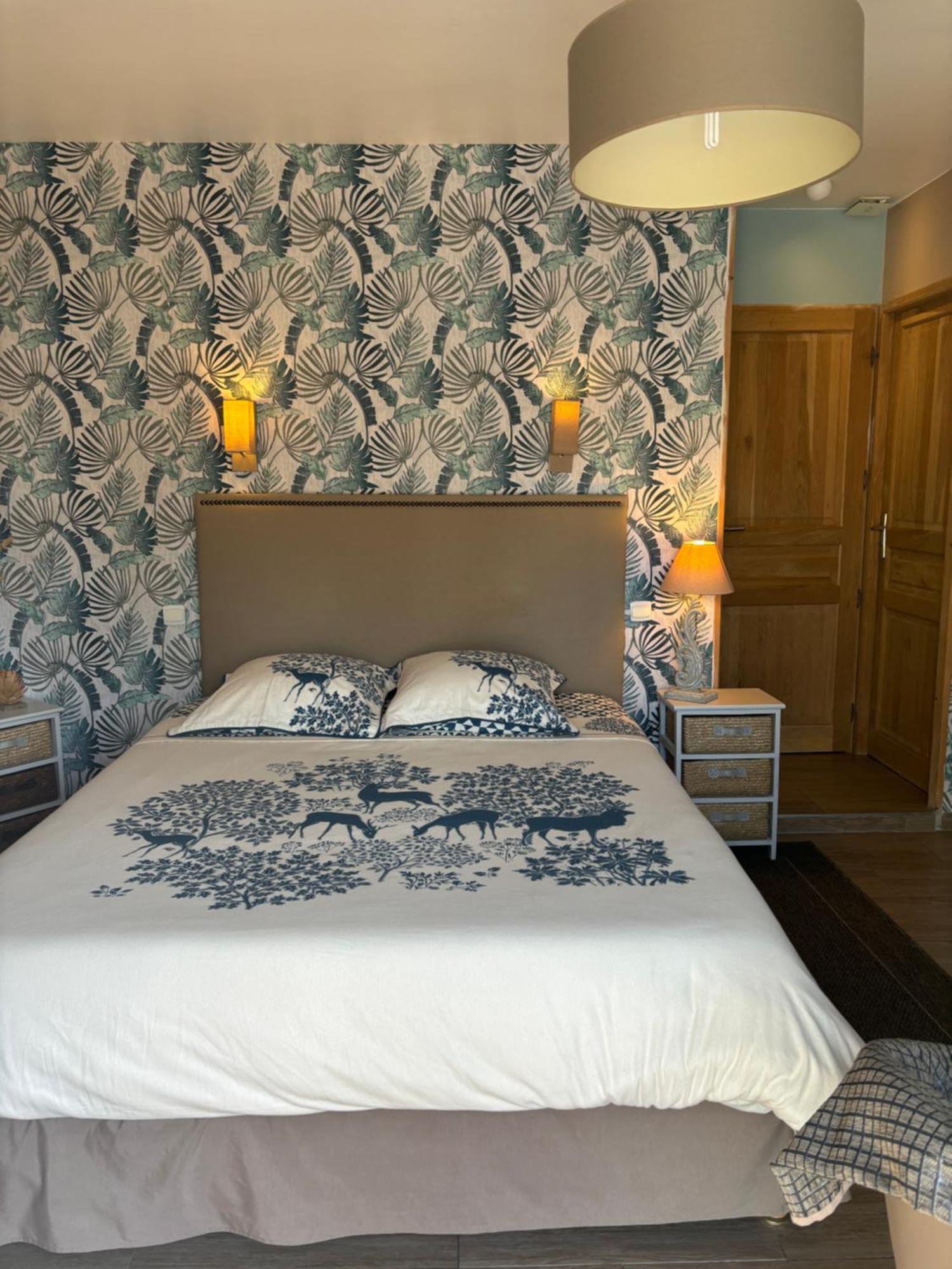 Le Clos Du Pontet Bed & Breakfast *